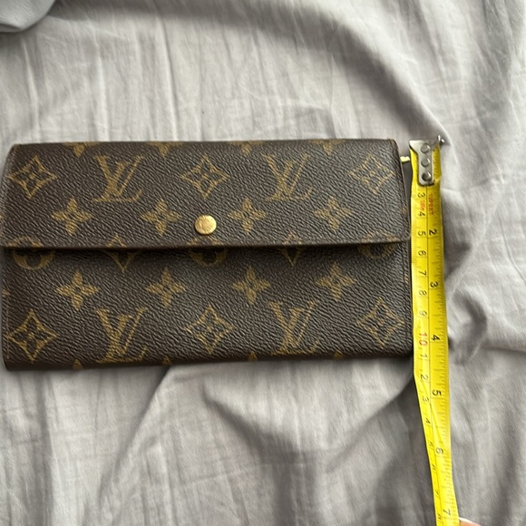 Louis Vuitton monogram Sarah wallet - Picture 10 of 10